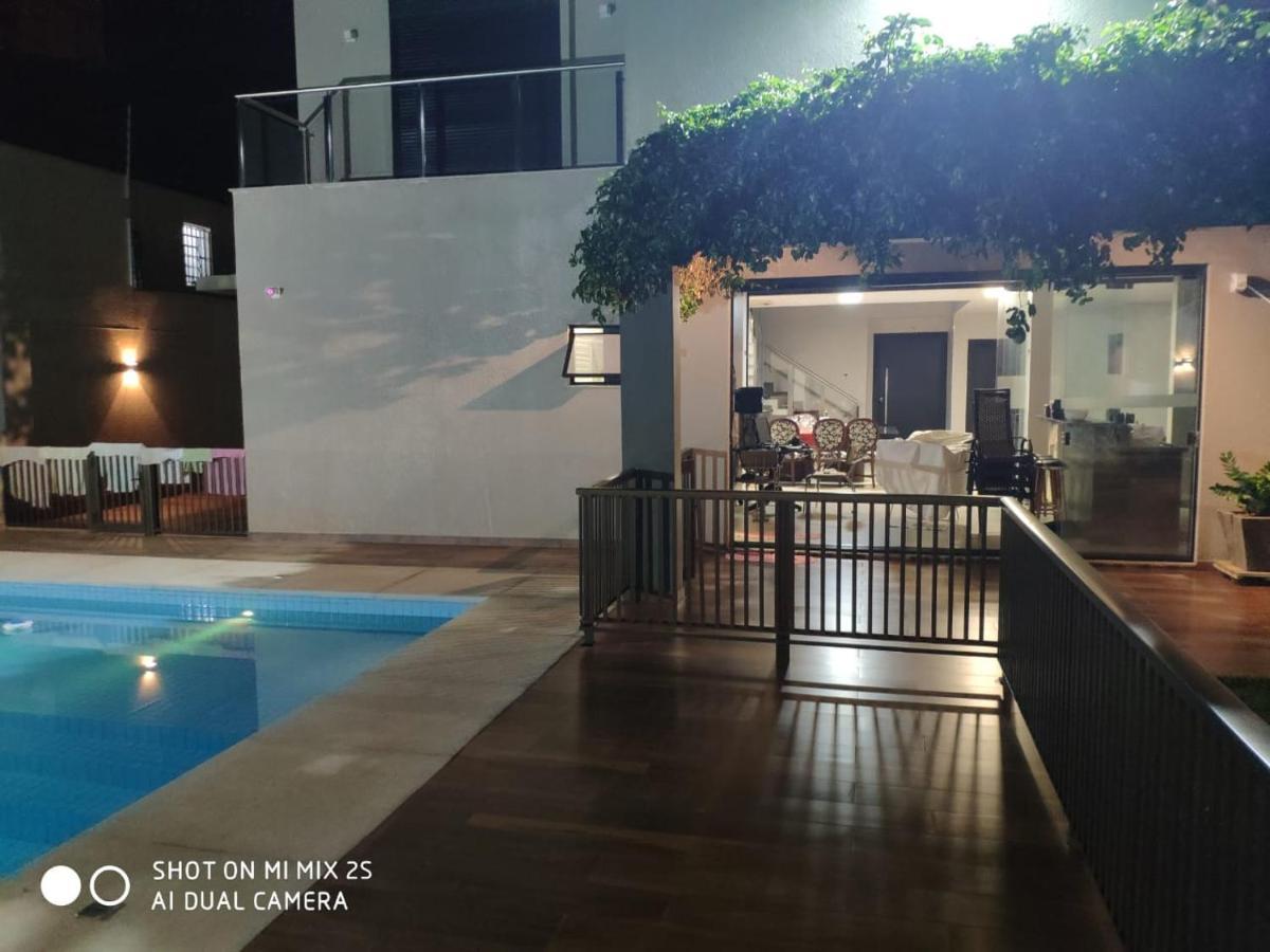 Casa Moderna No Centro Proxima A Atracoes Turisticas Villa Foz do Iguaçu Exteriör bild